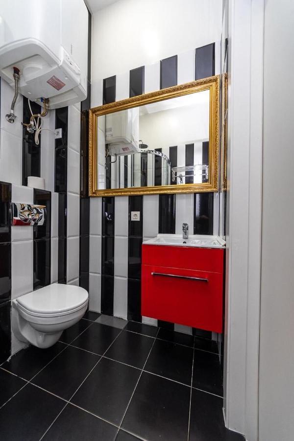 Alex Apartments Near Kreshatik St Kiev Ngoại thất bức ảnh